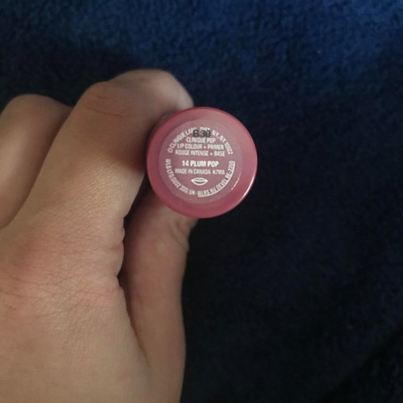 Clinique Lip Color + Primer (Plum Pop) - Picture 3 of 3
